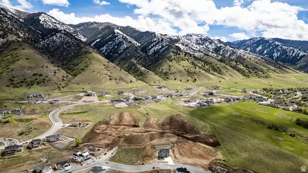 266 N Sherwood Dr #2, Providence, UT 84332