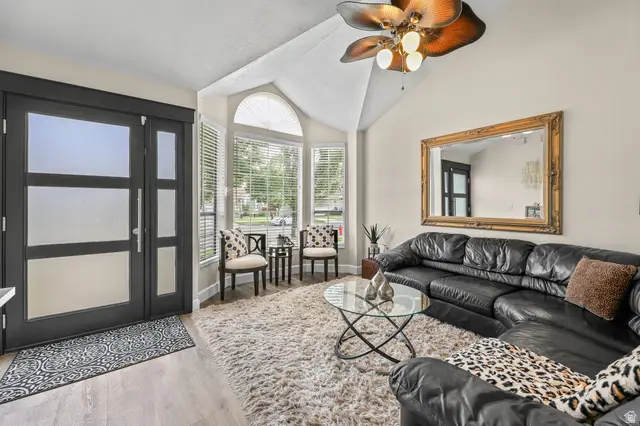 128 W Clay Park Dr S, Murray, UT 84107 - #3