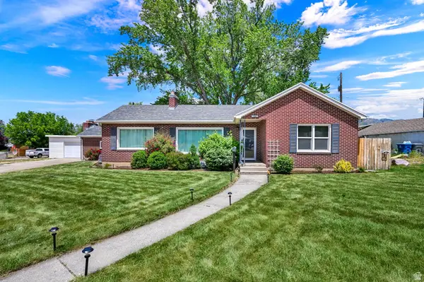 266 E Chimes View Dr, South Ogden, UT 84405