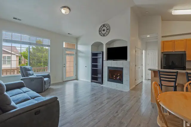 418 N Kent Dr, North Salt Lake, UT 84054 - #3