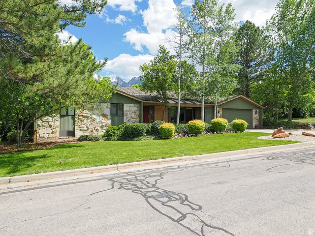 8307 S Ashley Ave E, Sandy, UT 84093 - #3