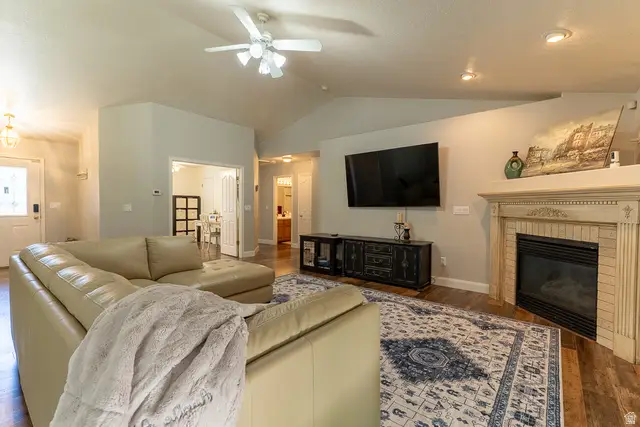 1828 W 1400 N, Clinton, UT 84015 - #3
