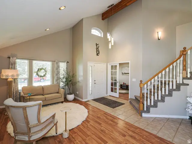 157 W Clay Park Dr S, Murray, UT 84107 - #3