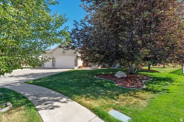 3790 W Formby Cir Cir, Syracuse, UT 84075 - #3