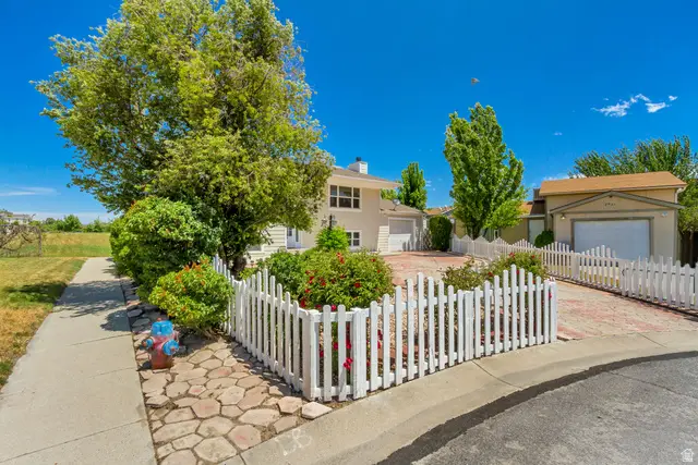 7927 S 2840 W, West Jordan, UT 84088 - #2