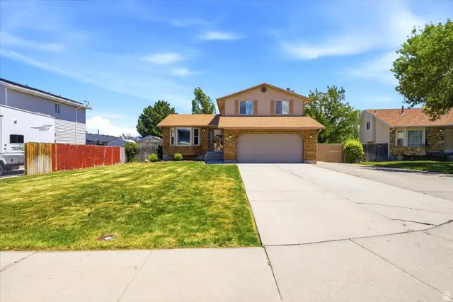 6911 S Coneflower Ct W, West Jordan, UT 84084 - #2