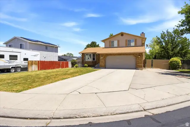 6911 S Coneflower Ct W, West Jordan, UT 84084 - #3