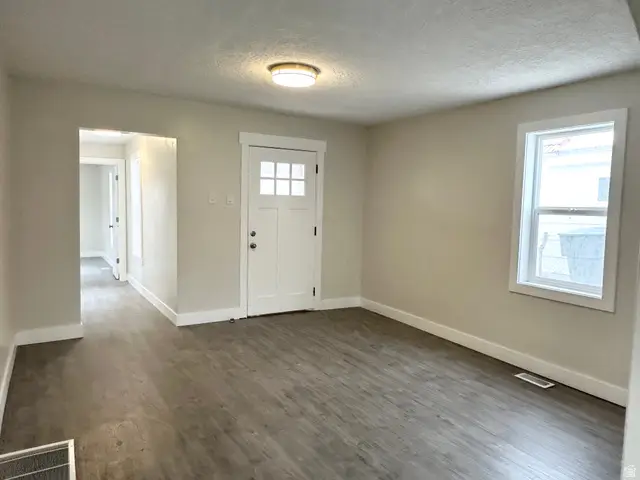 282 E Vine St, Tooele, UT 84074 - #3