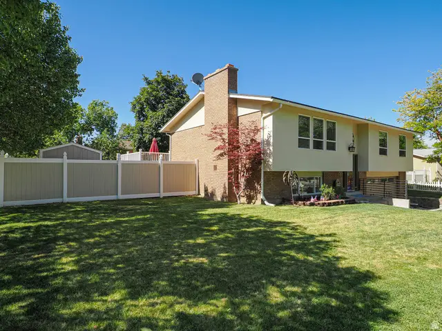 2648 E Eastmanor Dr, Cottonwood Heights, UT 84121 - #3