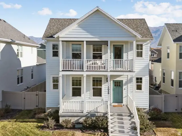 1038 S Old Towne Rd, Layton, UT 84041 - #1