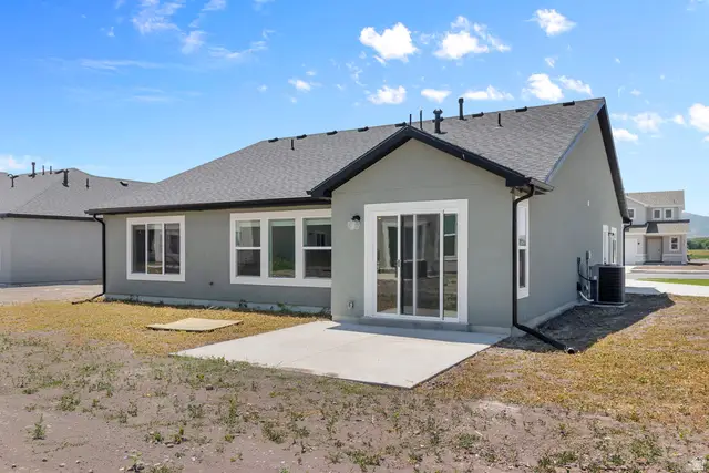 537 S Rivergate Dr, Logan, UT 84321 - #3