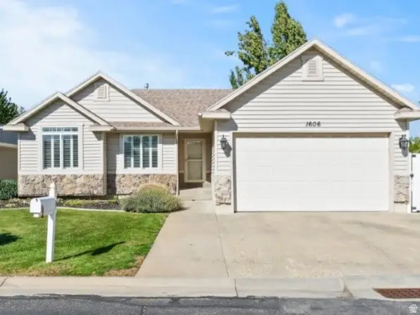1606 Seneca Dr, Roy, UT 84067 - #2