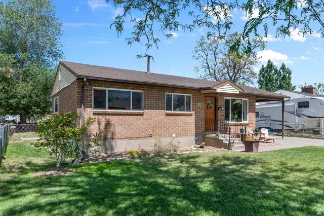9902 Poppy Ln, Sandy, UT 84094 - #2