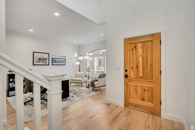 3261 E Lantern Hill Ct, Cottonwood Heights, UT 84093 - #2