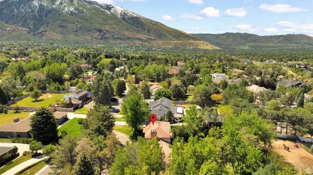 4 Rollingwood Ln, Sandy, UT 84092 - #3
