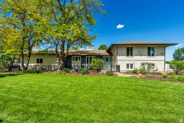 10814 S Whirlaway Ln, Sandy, UT 84092 - #1