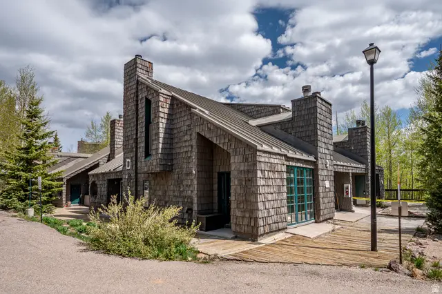 286 W Eagles Roost St #D104, Brian Head, UT 84719 - #2