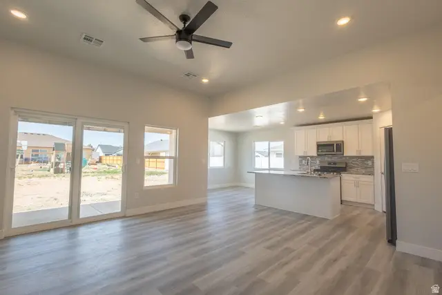910 E Remington Rd, Enoch, UT 84721 - #3