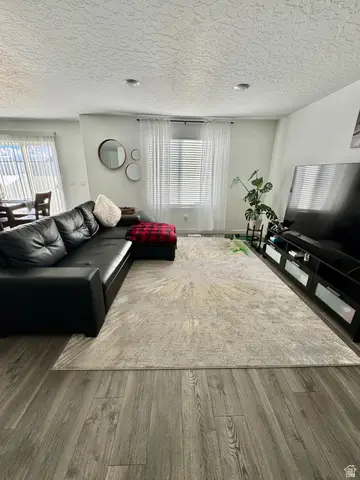 639 W Parker Pl, Grantsville, UT 84029 - #3