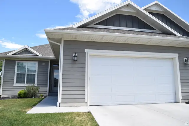 601 E Glenpoint Ct, Stansbury Park, UT 84074 - #2