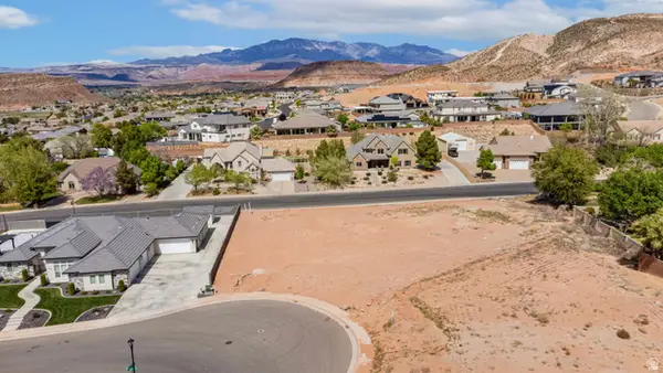 1067 E Bronco Dr #21, Washington, UT 84780