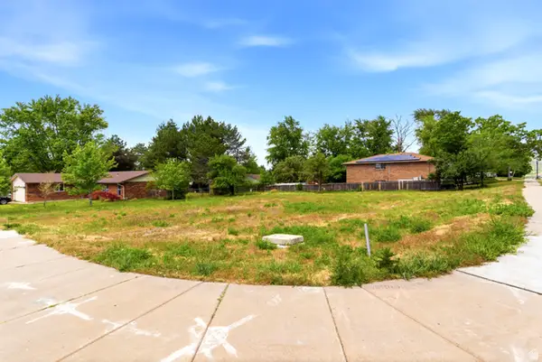 2883 E Sunset Dr, Layton, UT 84040