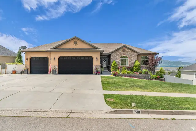 740 E 100 S, Hyde Park, UT 84318 - #1