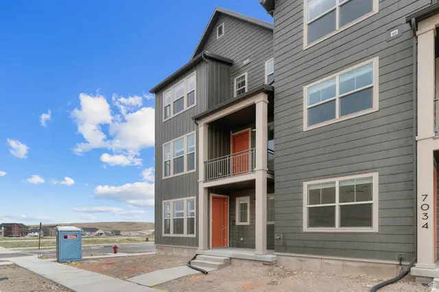 7038 S Overland Rd, West Jordan, UT 84081 - #3