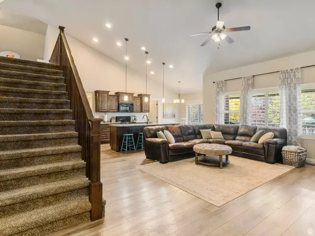 1886 S 3475 W, Syracuse, UT 84075 - #2