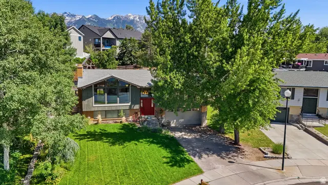 8555 S Grambling Way, Sandy, UT 84094 - #3