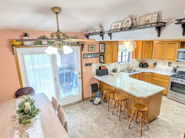 1217 E Eastridge Dr S, Logan, UT 84321 - #3