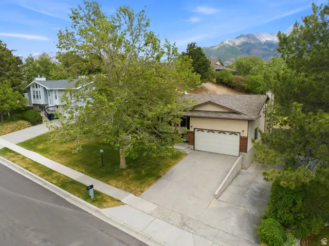 9057 S Cherbourg Pl E, Sandy, UT 84093 - #2
