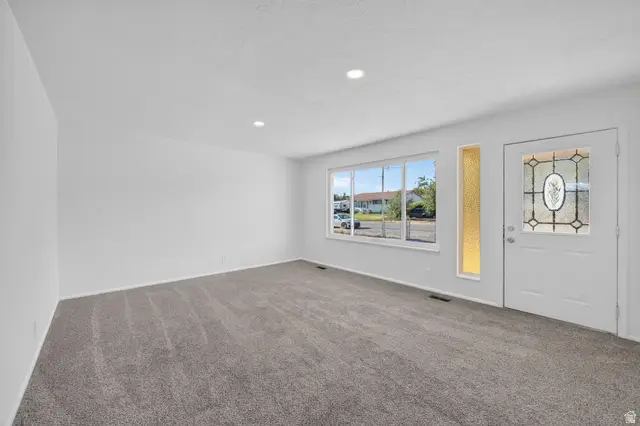382 W Plum St, Grantsville, UT 84029 - #3