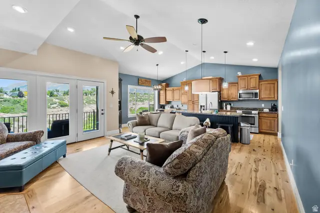 1445 E Chateau Ridge Way, Sandy, UT 84092 - #2