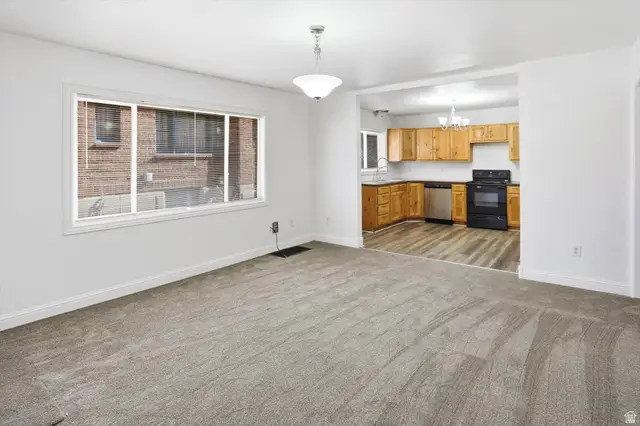 619 28 Th St, Ogden, UT 84403 - #3