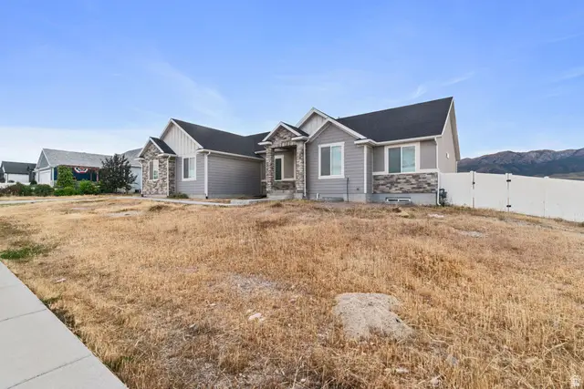 8 S Cherry Wood Ln, Midvale, UT 84047 - #2