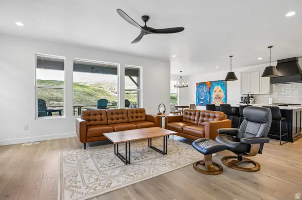 458 W Ascent Dr, Hideout, UT 84036