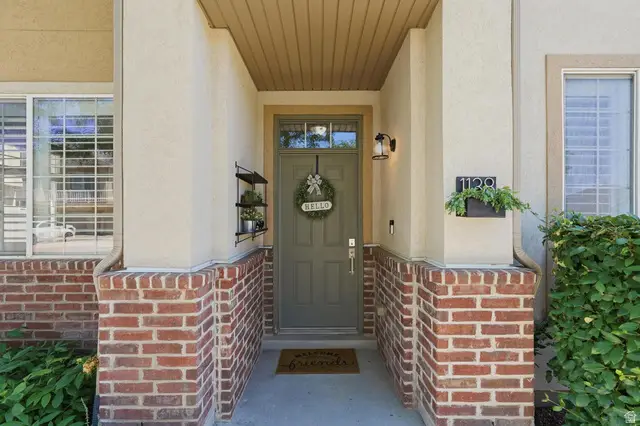 1138 N Kensington Dr, North Salt Lake, UT 84054 - #3