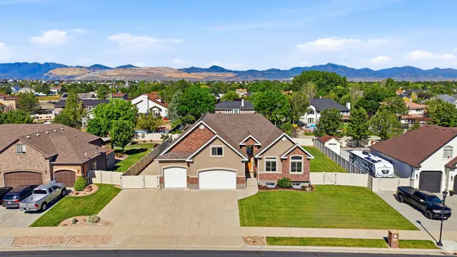 10144 S Autumn Breeze W, South Jordan, UT 84009 - #2