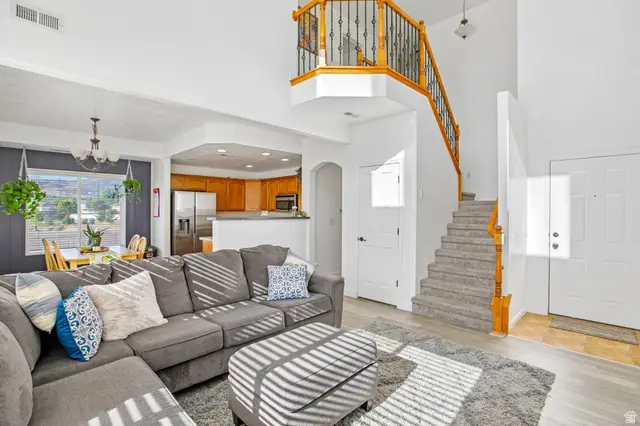 5037 W London Bay Dr, Riverton, UT 84096 - #3