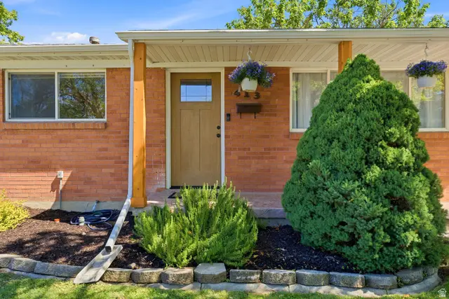 413 E 9120 S, Sandy, UT 84070 - #2