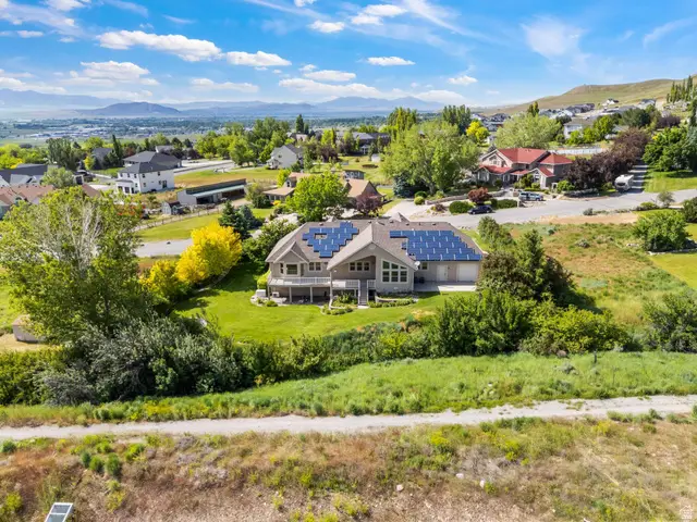 940 E Canyon Rd, Hyde Park, UT 84318 - #3