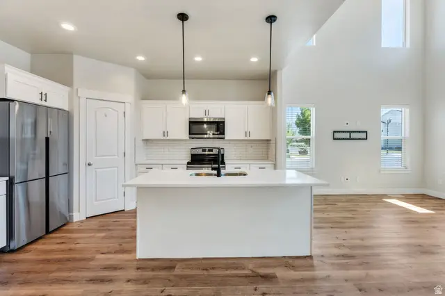 261 W 630 N, Vineyard, UT 84059 - #3