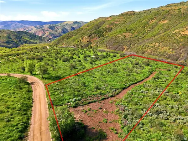 946 Mill Rd #116, Huntsville, UT 84317
