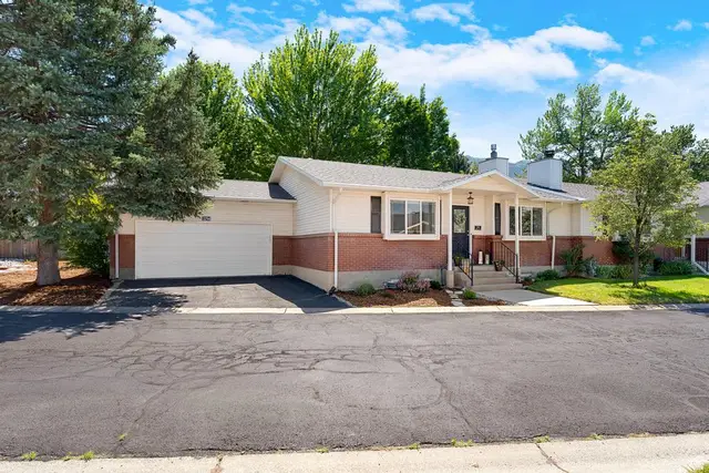 3294 E Bengal Blvd, Cottonwood Heights, UT 84121 - #2
