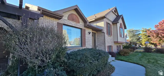 10248 S Buttercup Dr E, Sandy, UT 84092 - #3