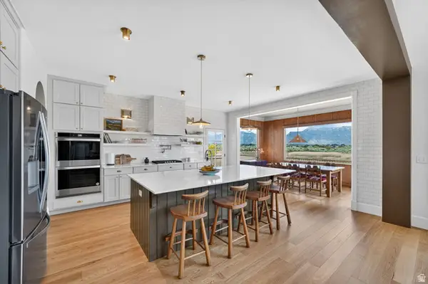 866 N Pearl Dr, Lehi, UT 84048