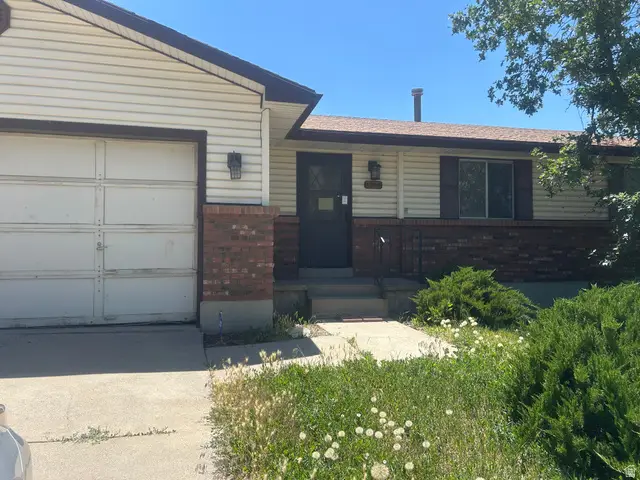 995 W River Cir, Murray, UT 84123 - #1
