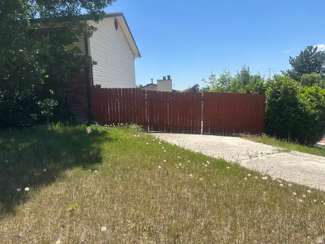995 W River Cir, Murray, UT 84123 - #3