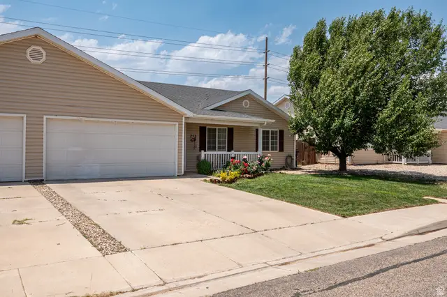 253 N 4300 W, Cedar City, UT 84720 - #3